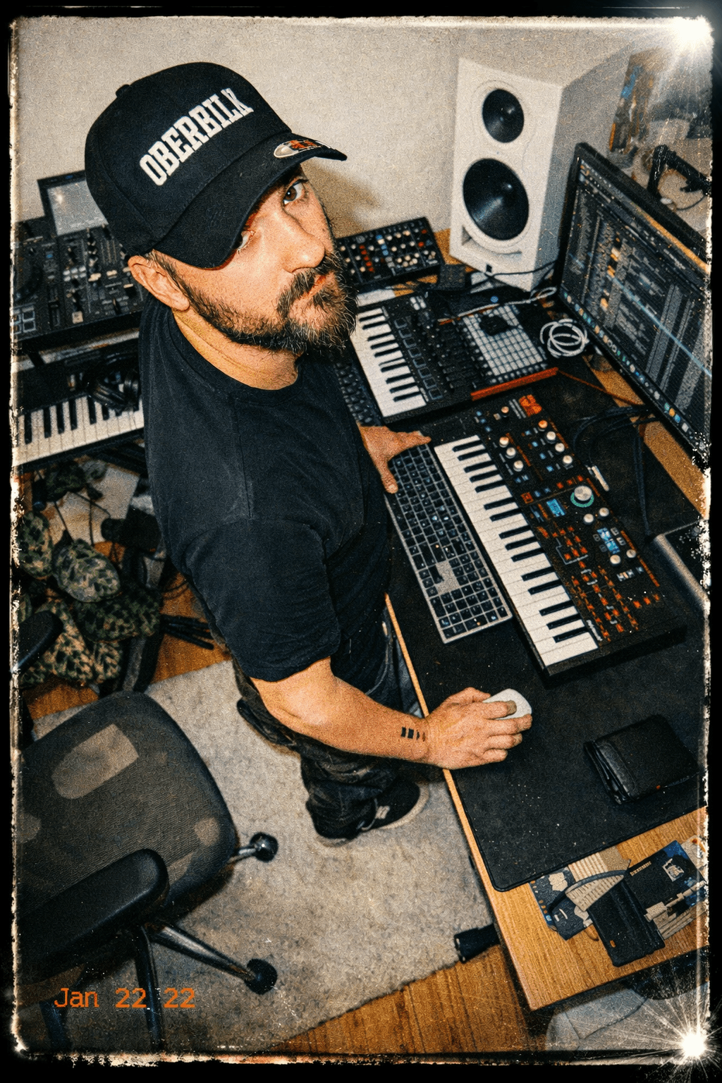 Nikos Kanelakis in the studio
